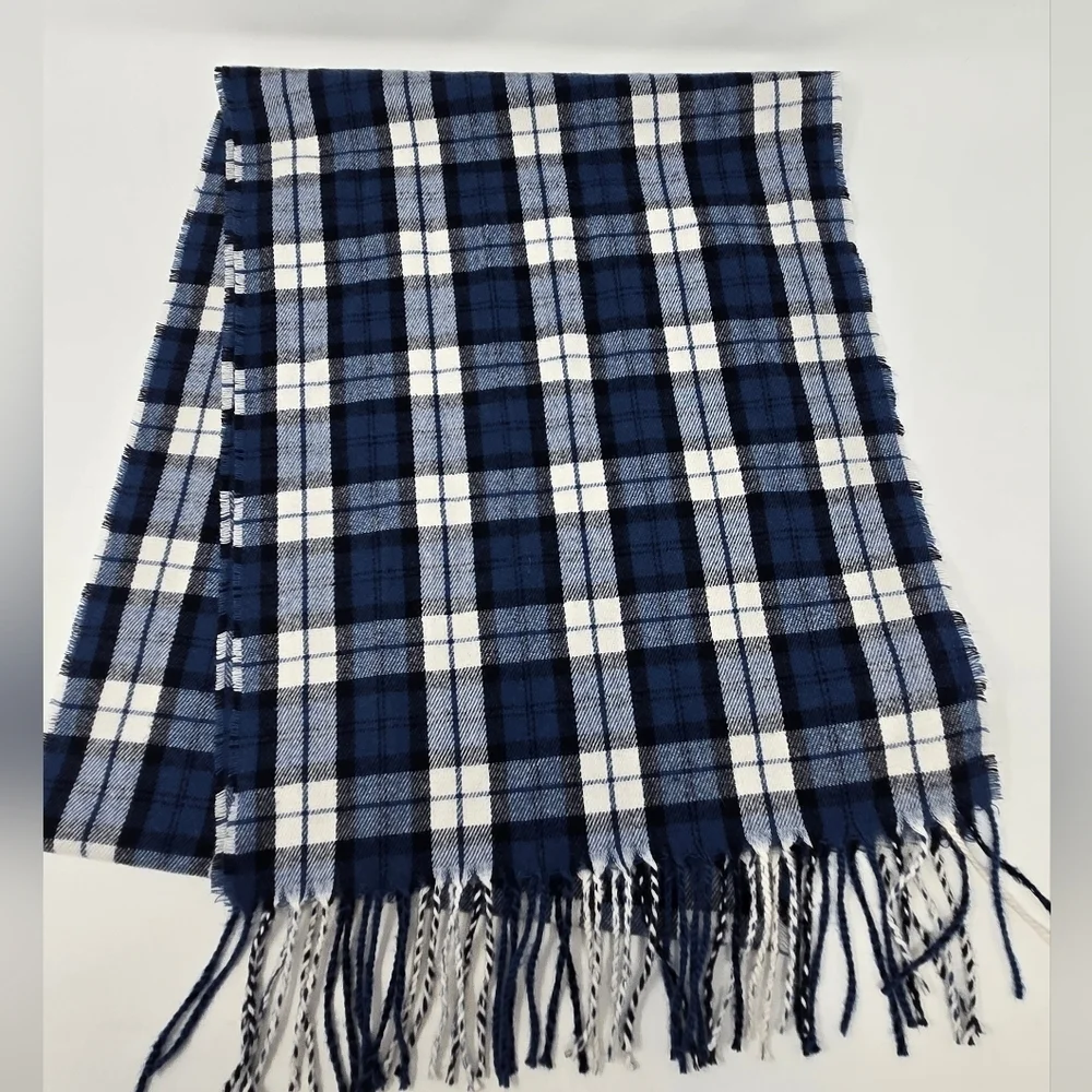OLD NAVY BLUE & WHITE PLAID LONG SCARF FRINGE ENDS UNISEX OS FALL WARM COZY